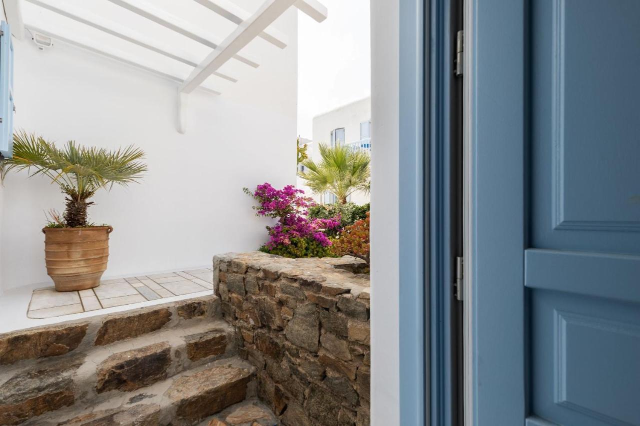 Ivi Mykonean Mimoza * Ornos (Mykonos)